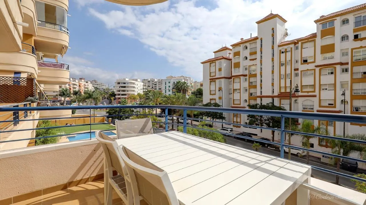 Cozy Apartment Overlooking Estepona'S Marina!
